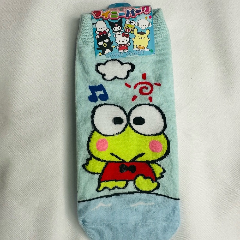 Sanrio Characters Comfortable And Versatile Women's Short 3 Socks Bundle - Picture 3 of 3